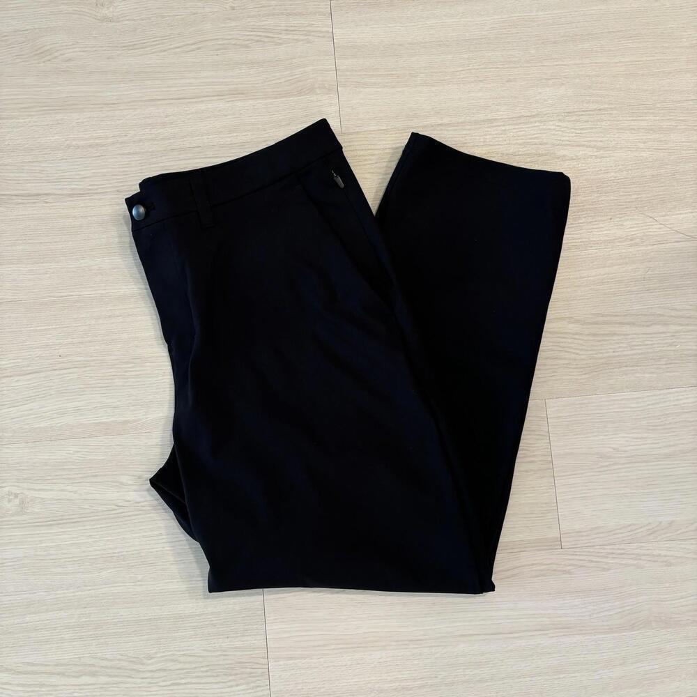 Lululemon Mens ABC Trouser Classic Fit Black Size 33x26 Short Workwear Golf